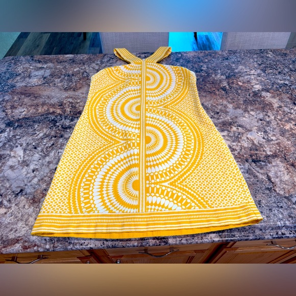 Taylor Dresses & Skirts - Women’s Taylor Yellow and White Patterned Dress